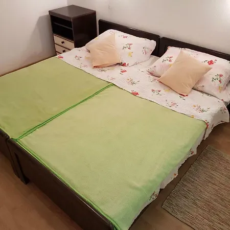 Apartment Polic With Terrace Baska (Krk)