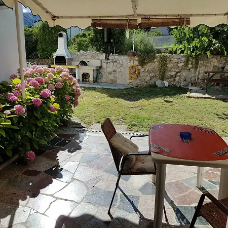 Apartment Polic With Terrace *