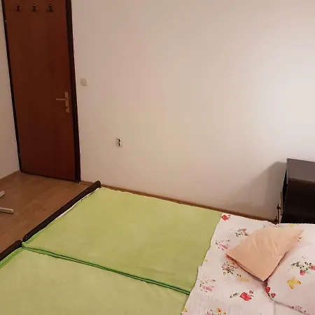 Apartment Polic With Terrace *