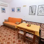 Polic With Terrace * Baska (Krk)